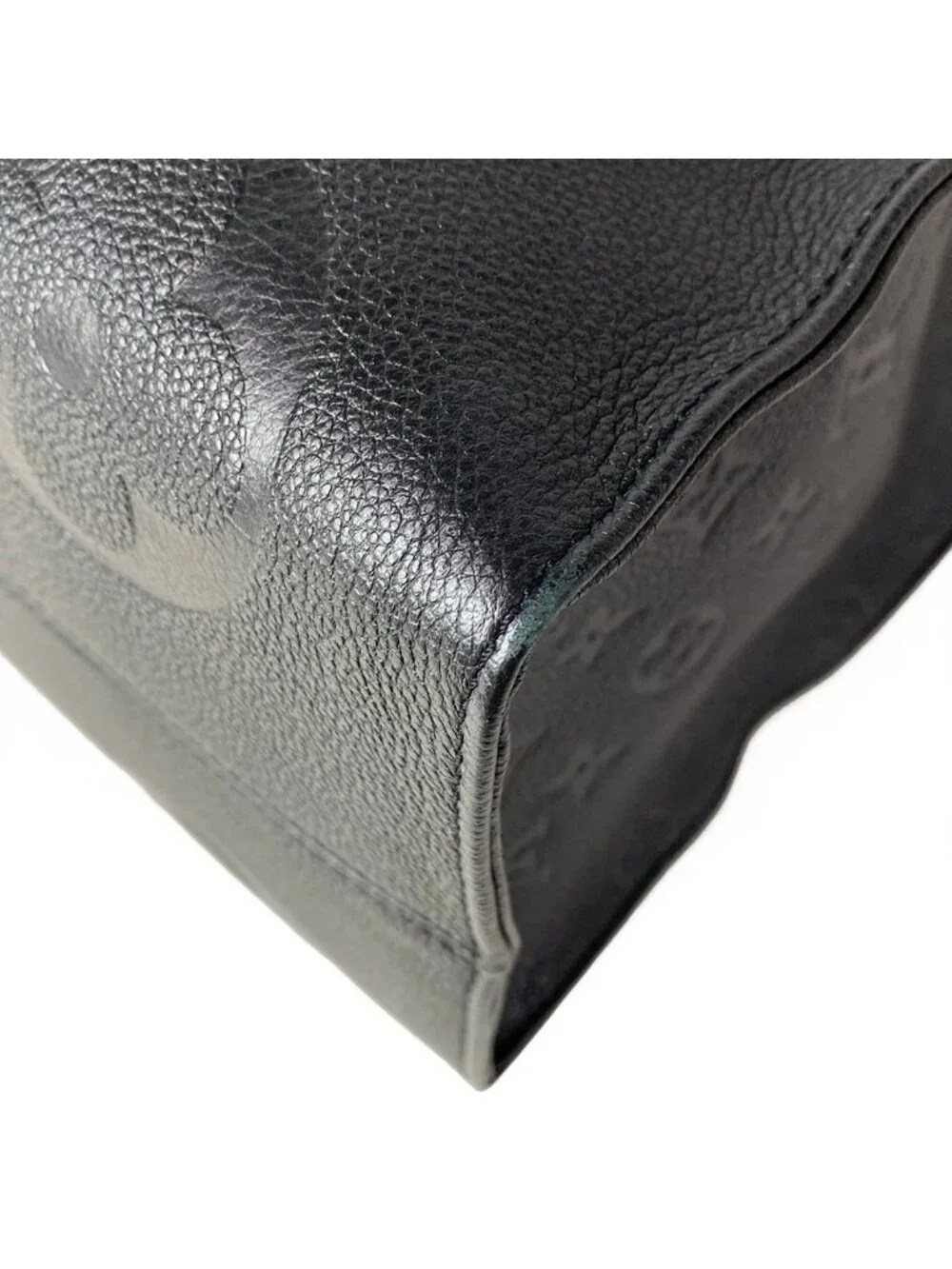 Louis Vuitton Tote Monogram Empreinte On The Go GM Noir Leather Cowhide